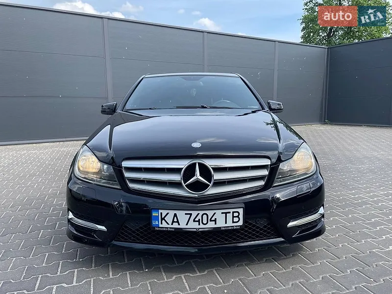 Mercedes-Benz C-Class 2013 VIN WDDGF4HB4EG249495 фото оголошення 21 з 52