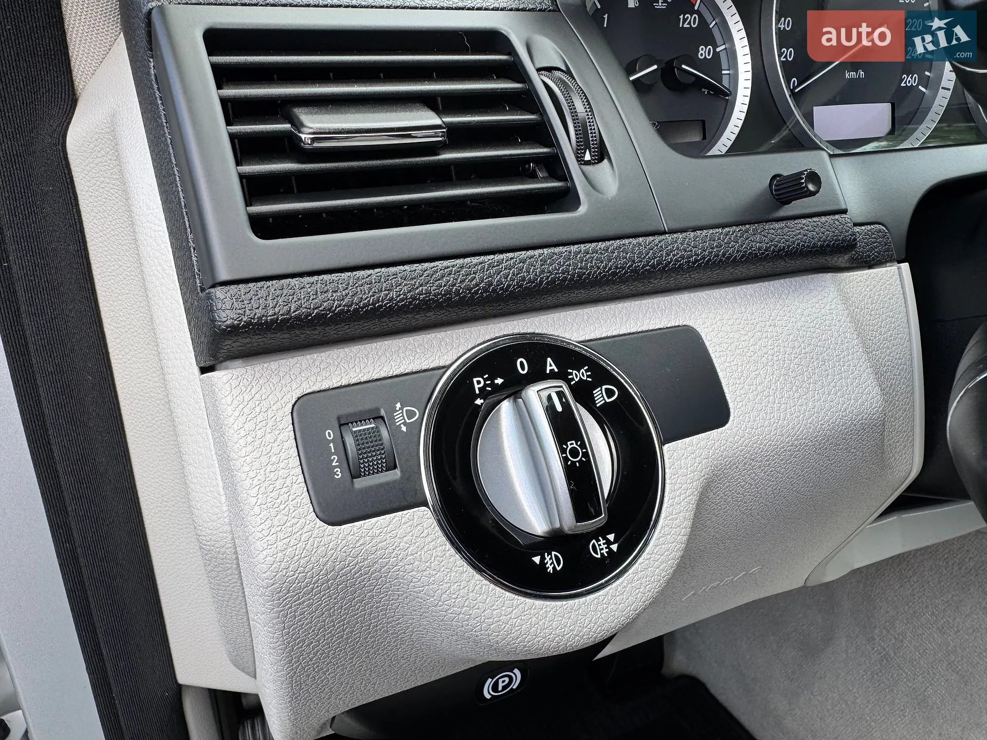 2010 Mercedes-Benz C-klasse - мініатюра 35