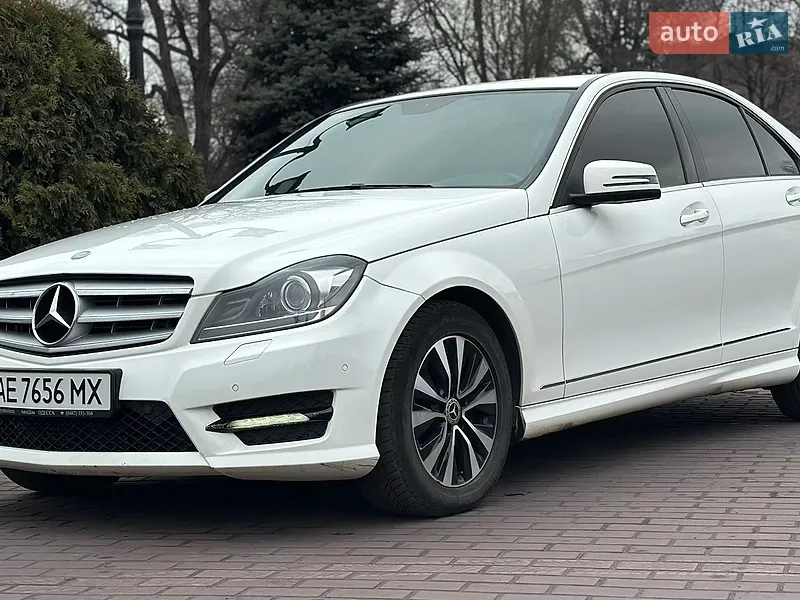 Mercedes-Benz C-Class 2013 VIN WDD2040841A921279 фото оголошення 3 з 74