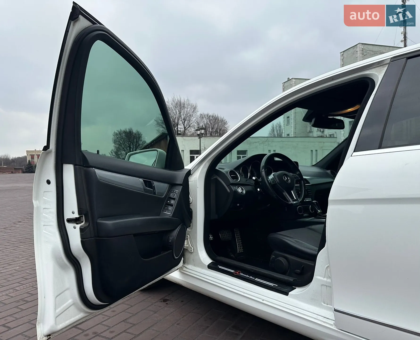 Mercedes-Benz C-Class 2013 VIN WDD2040841A921279 фото оголошення 16 з 35