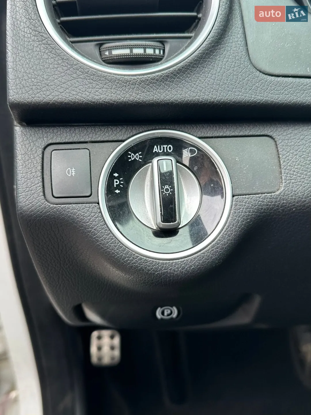 Mercedes-Benz C-Class 2013 VIN WDD2040841A921279 фото оголошення 29 з 35
