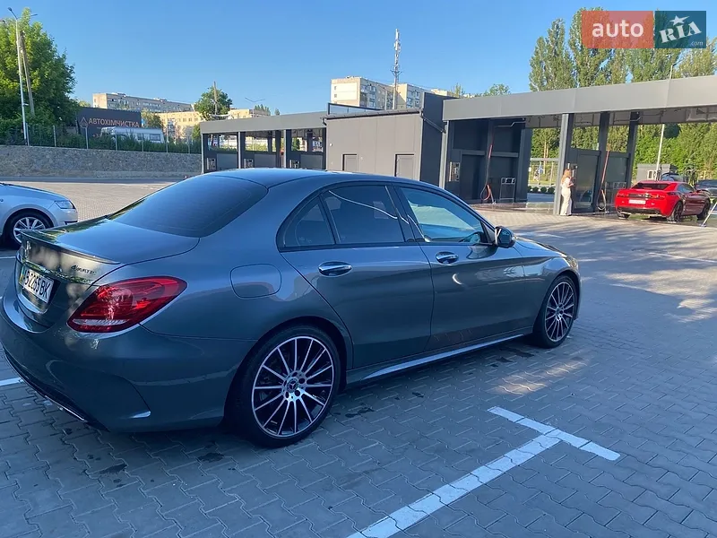 Mercedes-Benz C-Class 2018 VIN 55SWF4KB7JU260203 фото оголошення 4 з 68