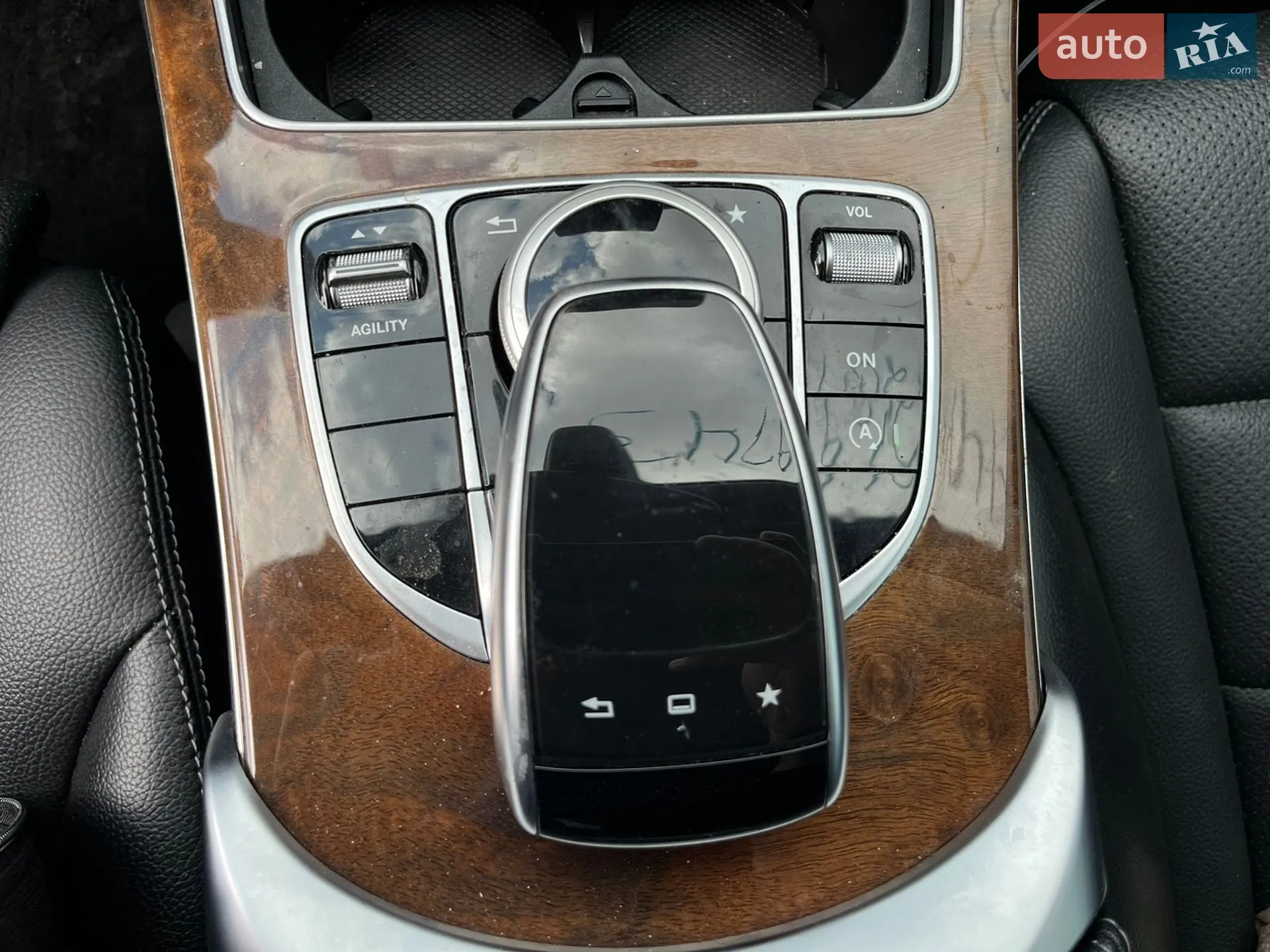 2014 Mercedes-Benz C-klasse - мініатюра 16