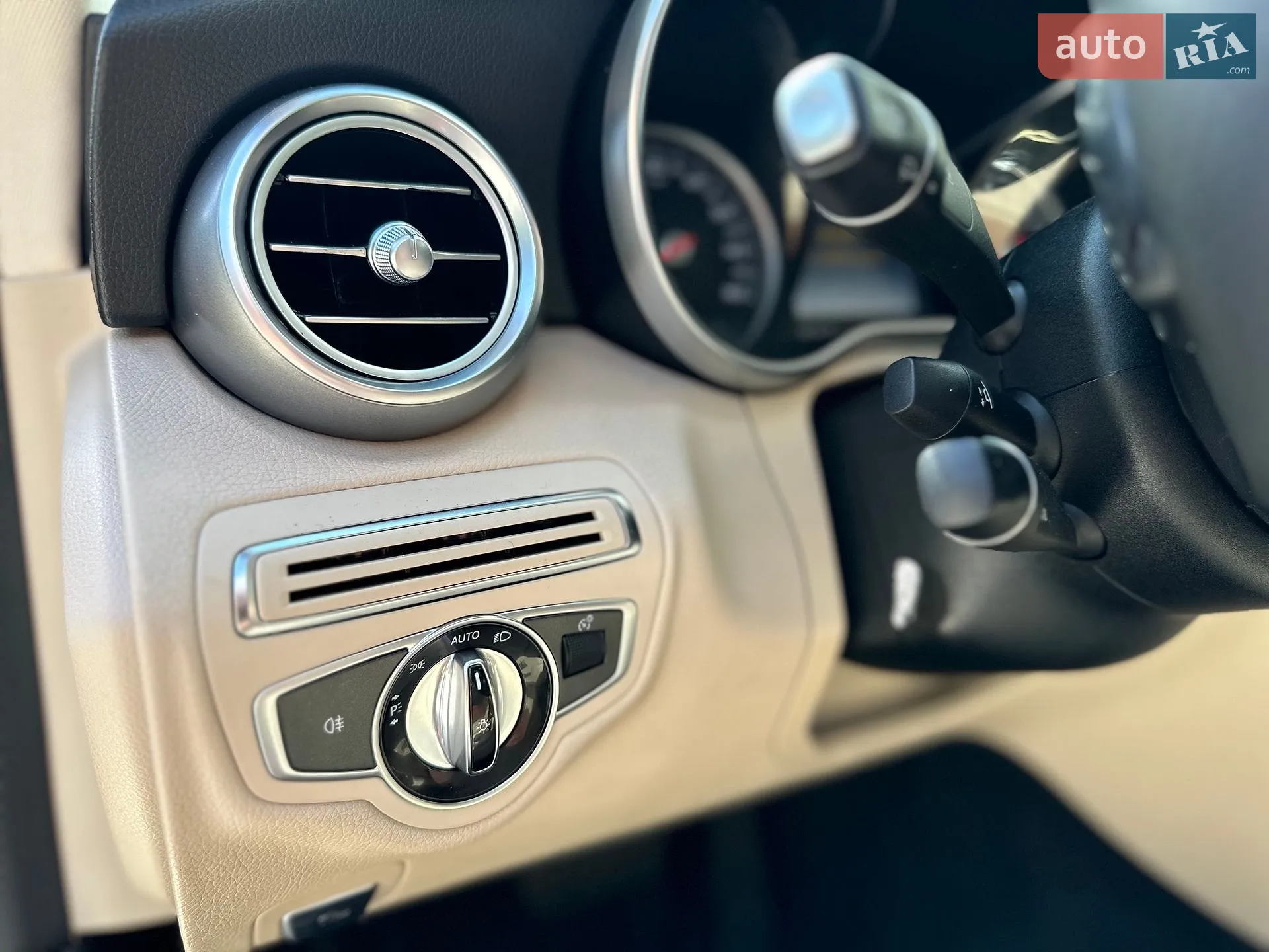 2016 Mercedes-Benz C-klasse - мініатюра 18