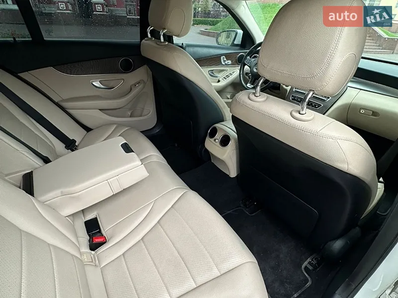 Mercedes-Benz C-Class 2018 VIN 55SWF4JB3JU267893 фото оголошення 17 з 85