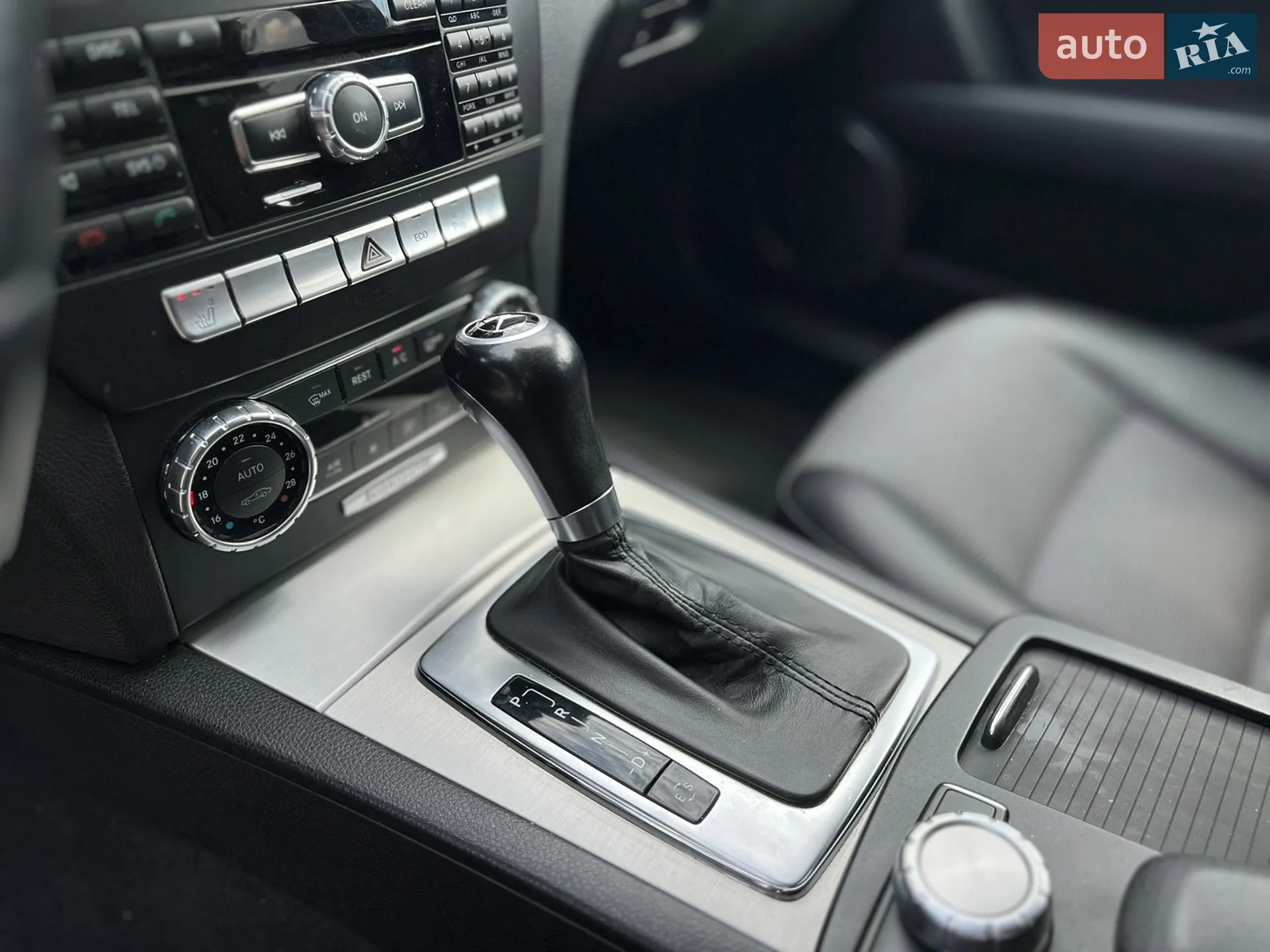 Mercedes-Benz C Class 2012 VIN WDD2042021F932950 фото оголошення 34 з 49
