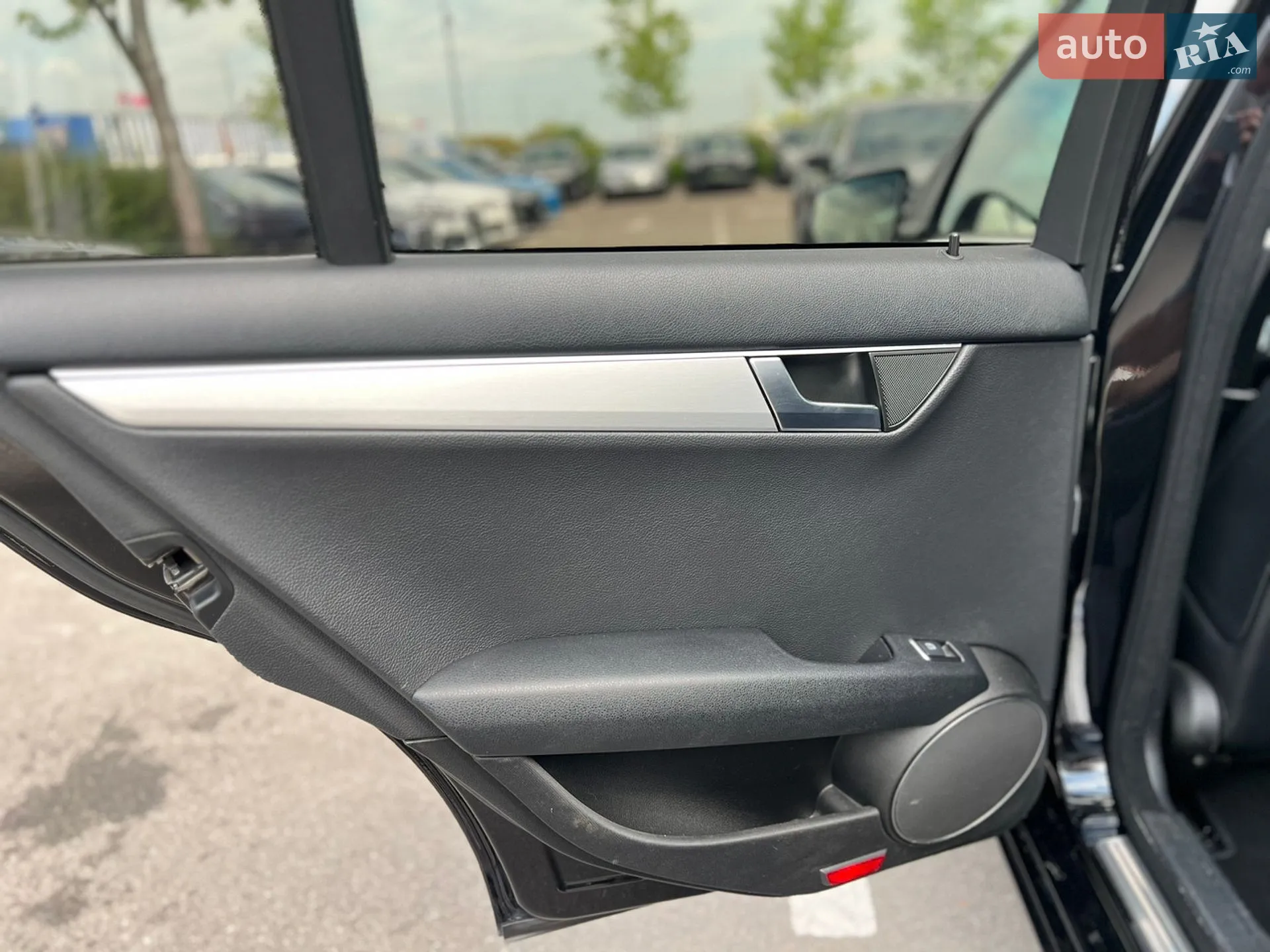 Mercedes-Benz C Class 2012 VIN WDD2042021F932950 фото оголошення 37 з 49