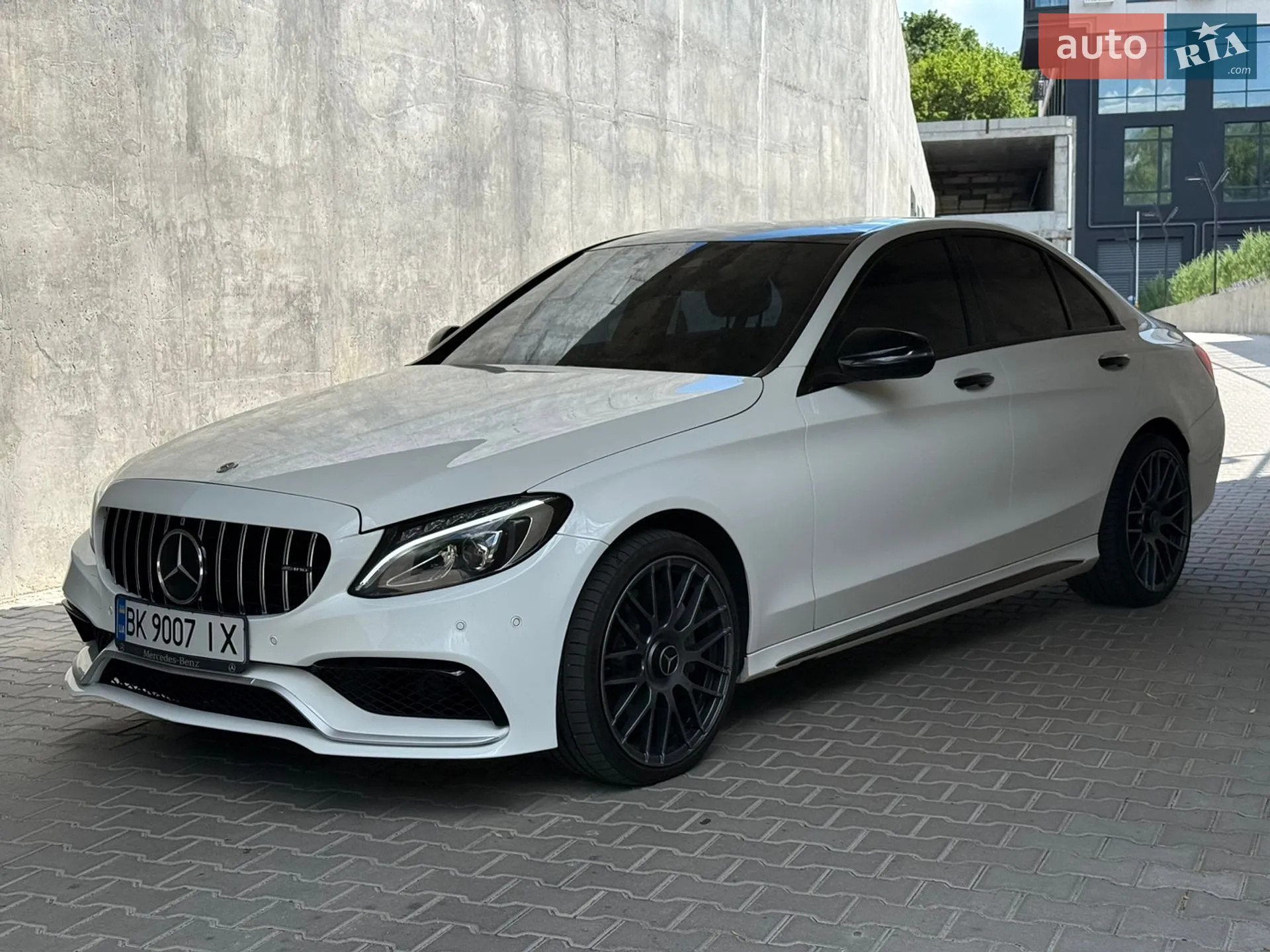 Mercedes-Benz C Class 2015 VIN WDDWF0KB0GF257325 фото оголошення 4 з 37