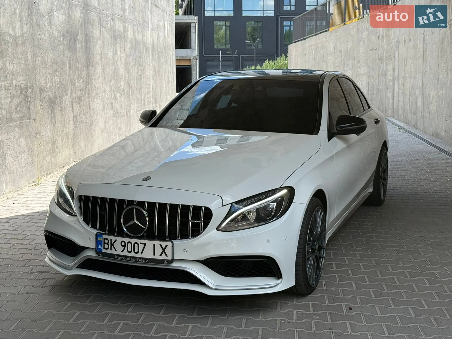 Mercedes-Benz C Class 2015 VIN WDDWF0KB0GF257325 фото оголошення 5 з 37