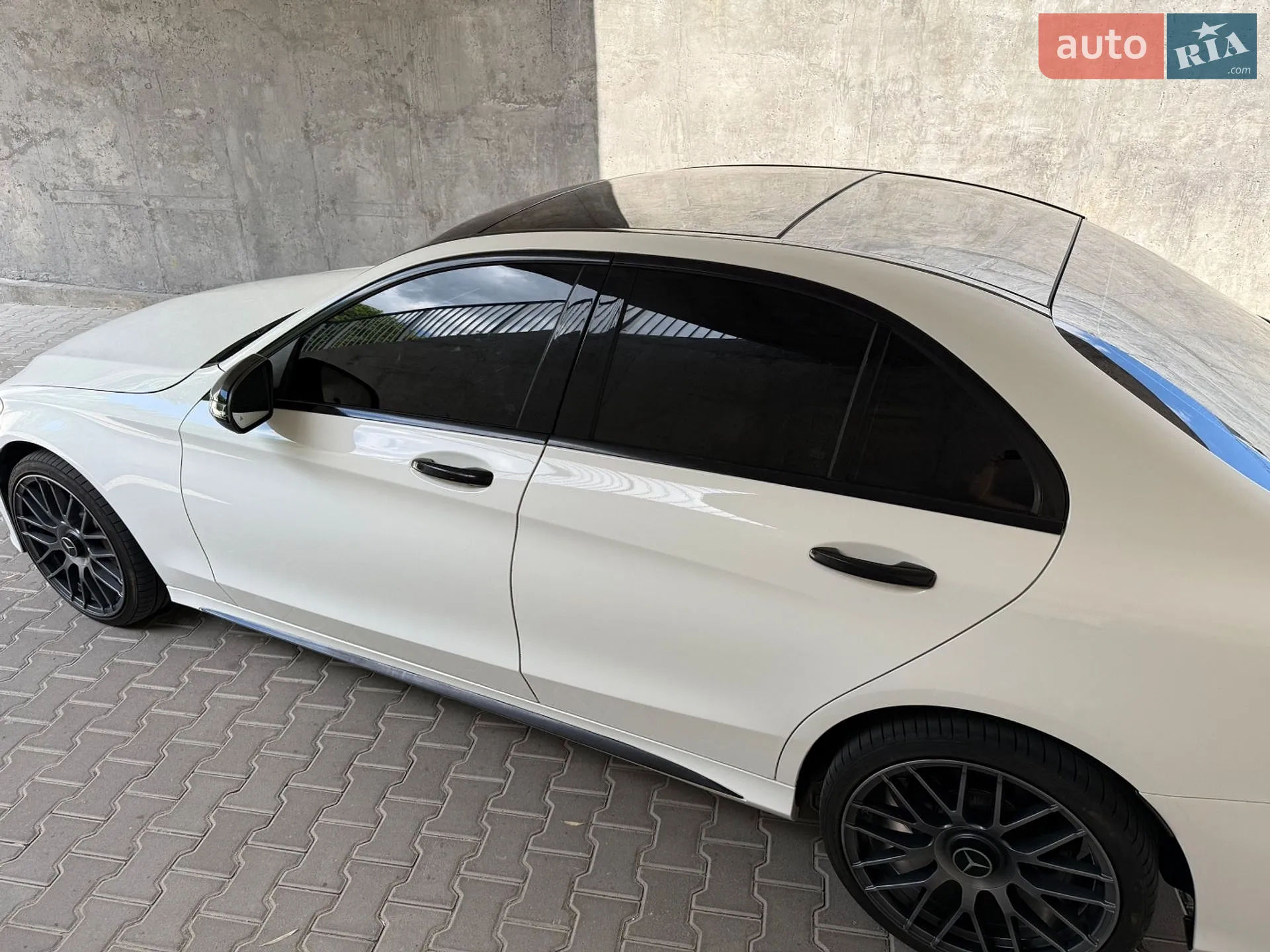 Mercedes-Benz C Class 2015 VIN WDDWF0KB0GF257325 фото оголошення 9 з 37