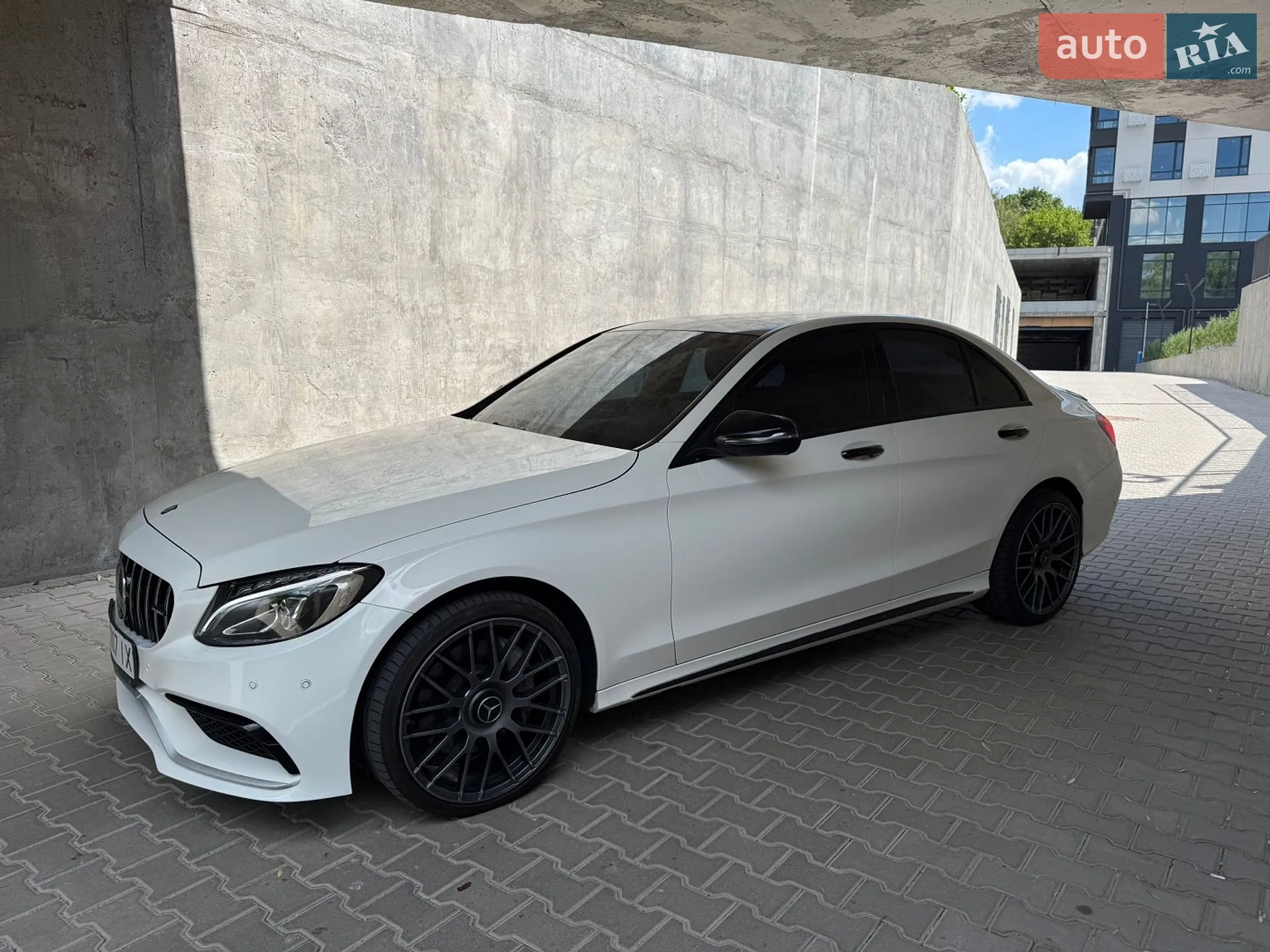 Mercedes-Benz C Class 2015 VIN WDDWF0KB0GF257325 фото оголошення 11 з 37