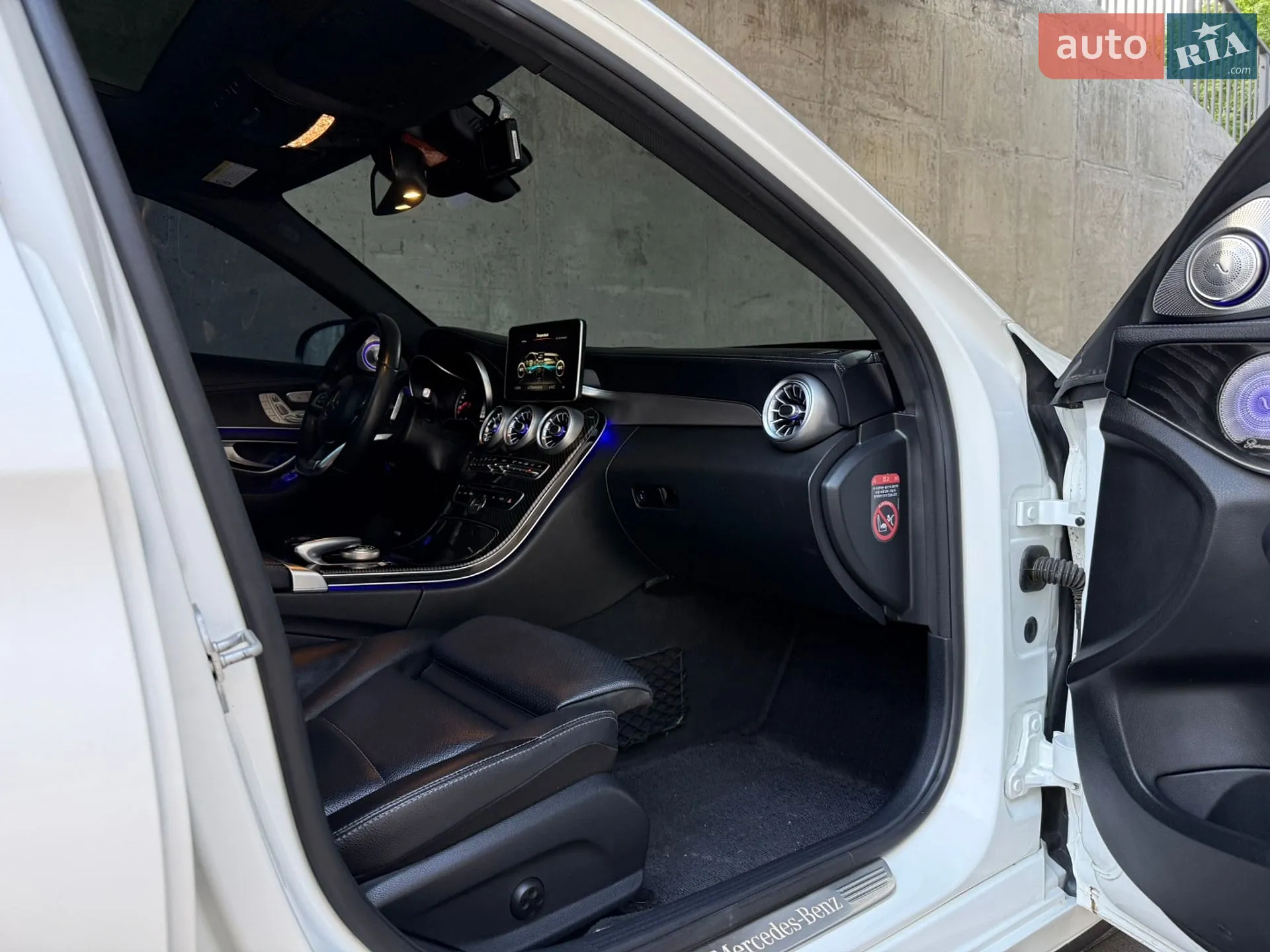 Mercedes-Benz C Class 2015 VIN WDDWF0KB0GF257325 фото оголошення 31 з 37