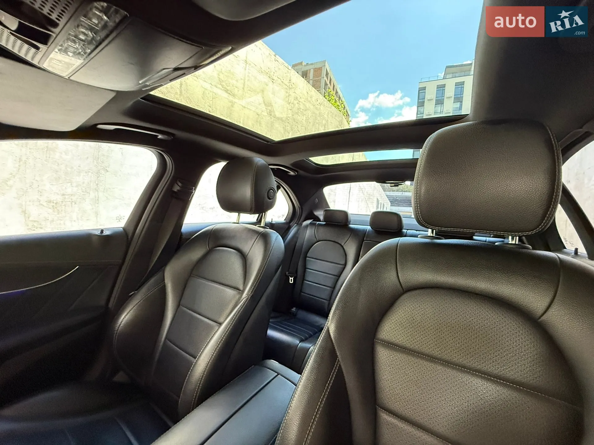 Mercedes-Benz C Class 2015 VIN WDDWF0KB0GF257325 фото оголошення 34 з 37