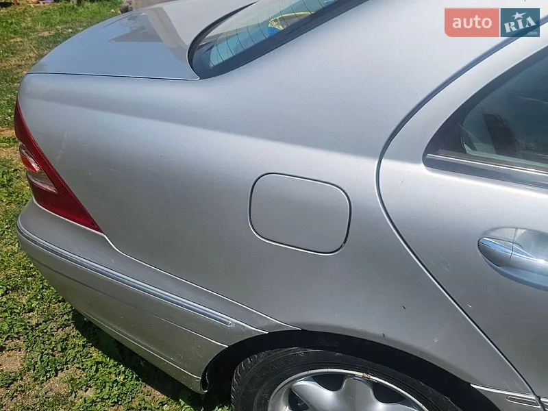 Mercedes-Benz C-Class 2003 VIN WDB2030461A579775 фото оголошення 12 з 60