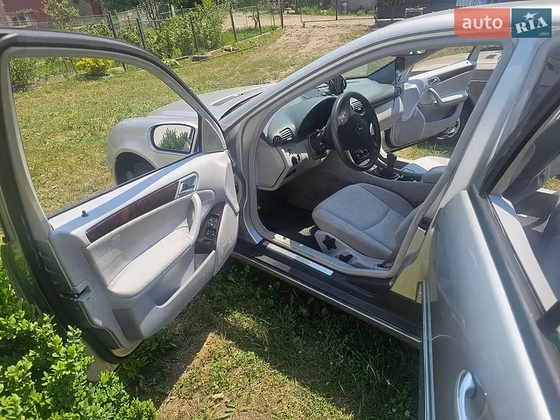 Mercedes-Benz C-Class 2003 VIN WDB2030461A579775 фото оголошення 17 з 60