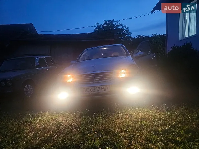 Mercedes-Benz C-Class 2003 VIN WDB2030461A579775 фото оголошення 7 з 60