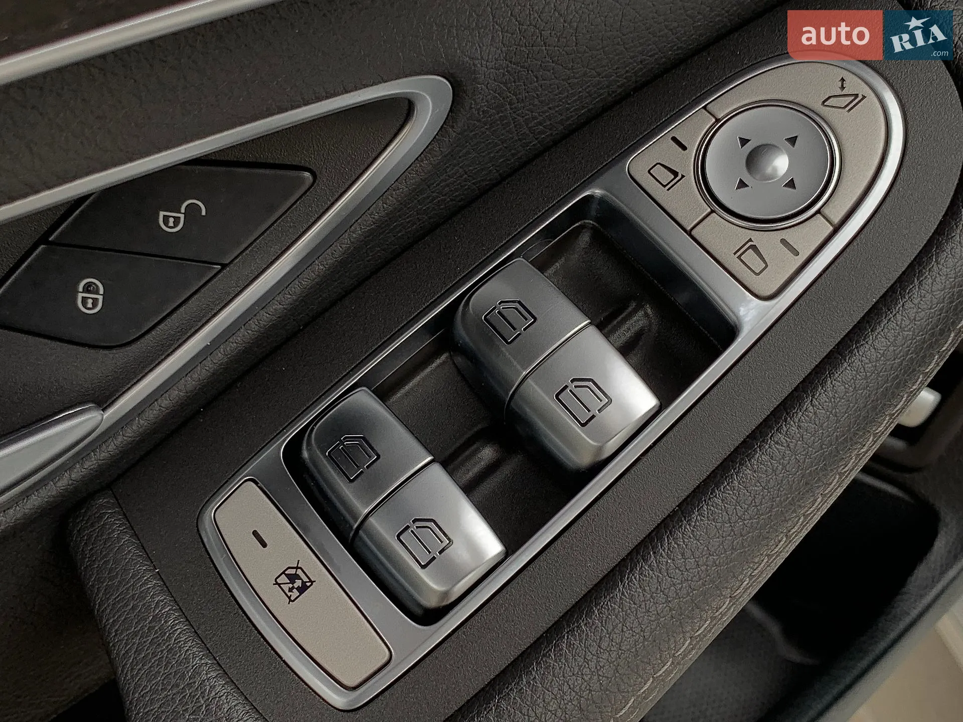 2020 Mercedes-Benz C-klasse - мініатюра 48