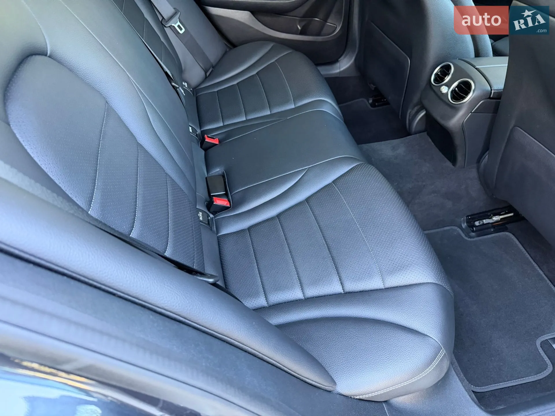 2016 Mercedes-Benz C-klasse - мініатюра 28