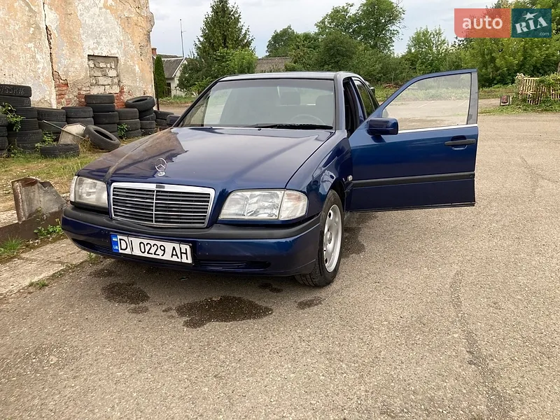 Mercedes-Benz C-Class 1995