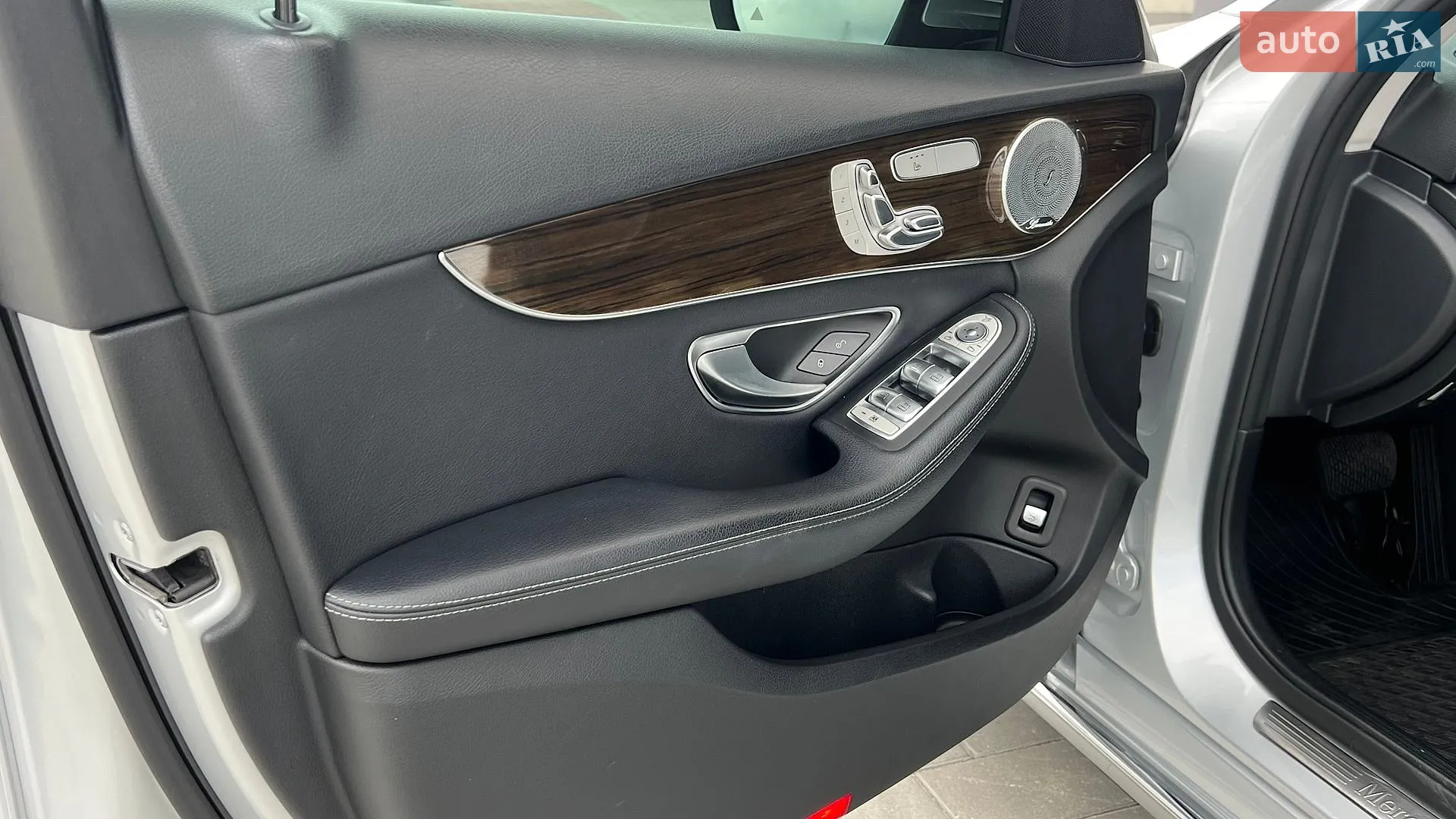2017 Mercedes-Benz C-klasse - мініатюра 24