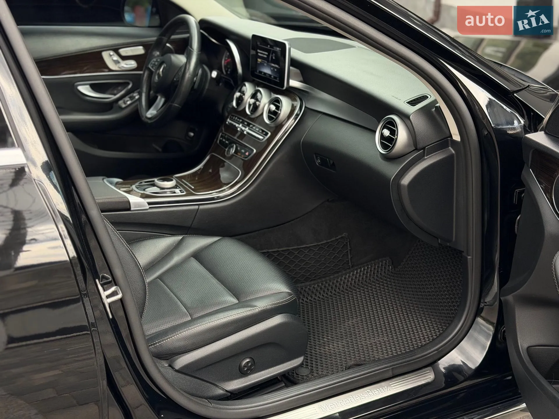 2017 Mercedes-Benz C-klasse - мініатюра 23