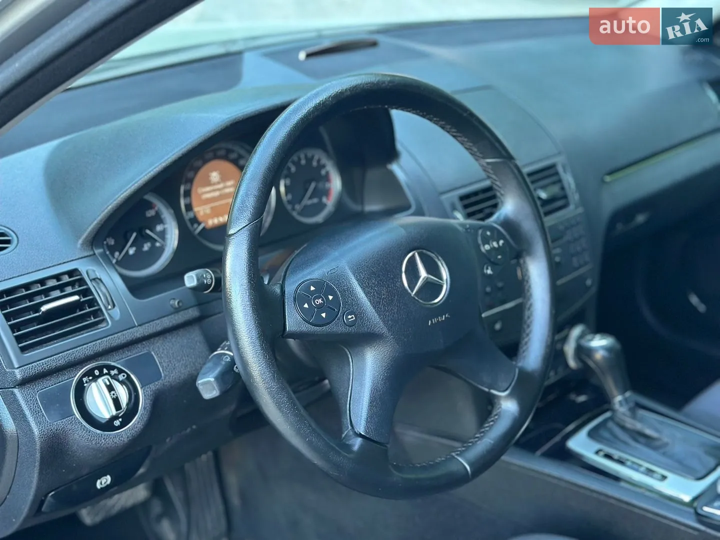 2010 Mercedes-Benz C-klasse - мініатюра 16