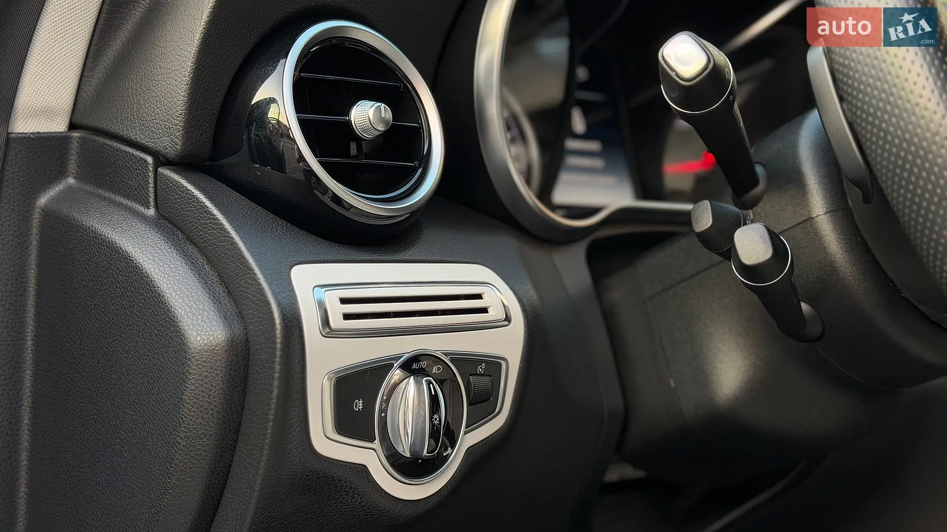 2015 Mercedes-Benz C-klasse - мініатюра 23