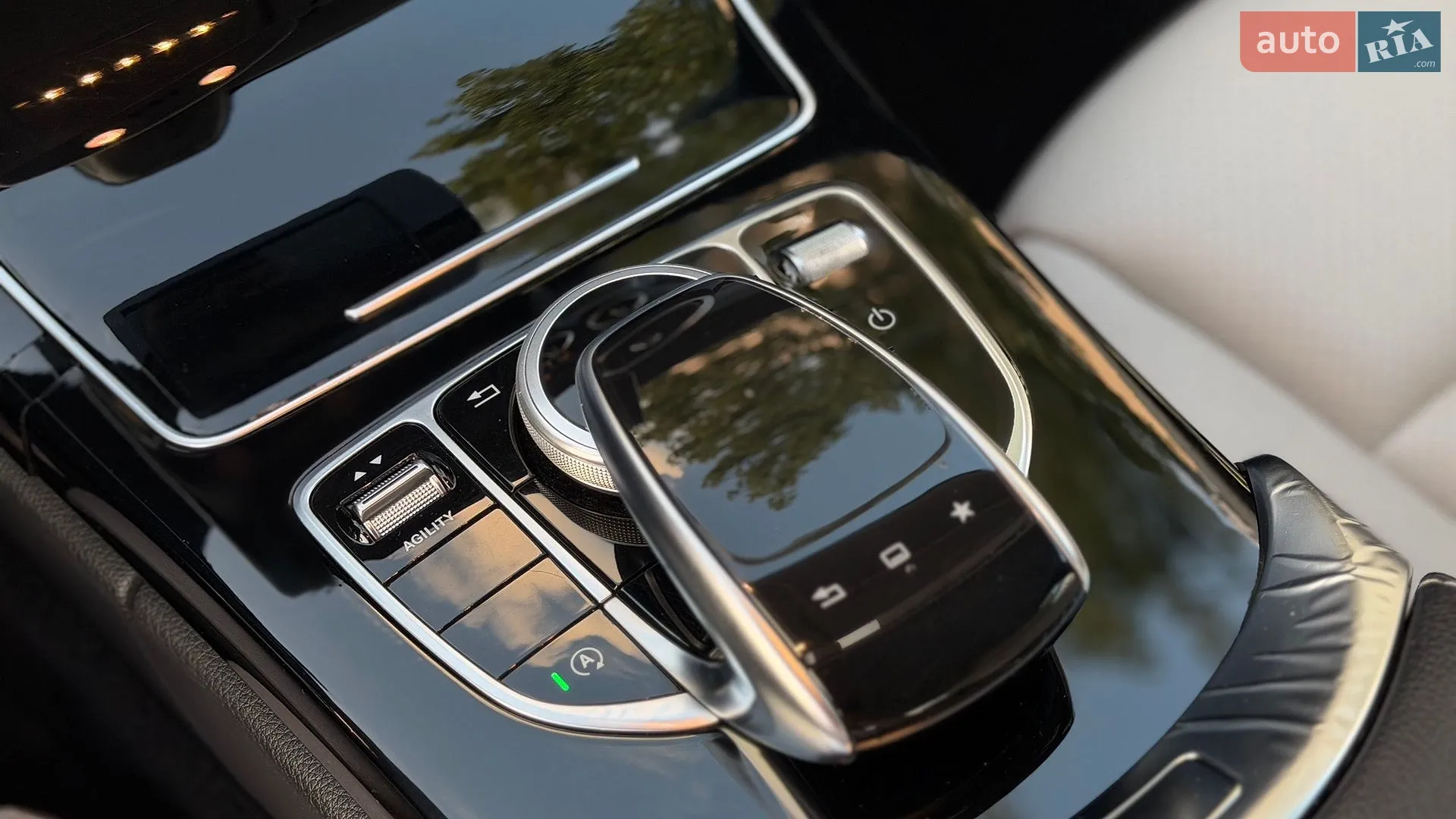2015 Mercedes-Benz C-klasse - мініатюра 28