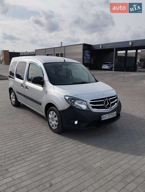 Вантажний фургон Mercedes-Benz Citan 2014 в Рованцях