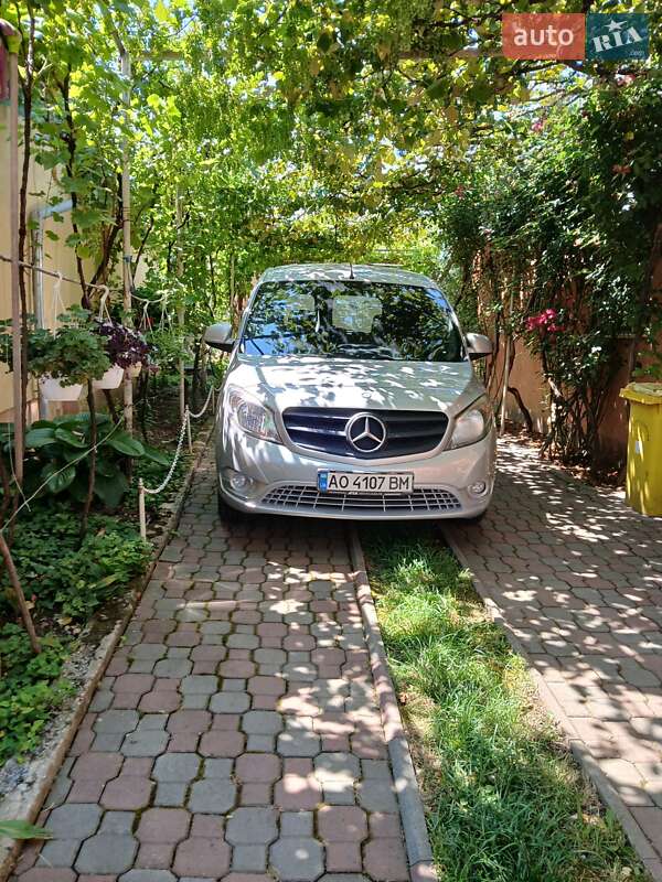 Mercedes-Benz Citan 2013