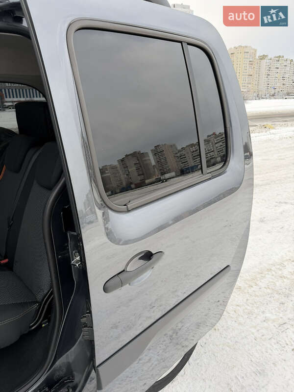 Минивэн Mercedes-Benz Citan 2013 в Киеве фото 8 Минивэн Mercedes-Benz Citan 2013 в Киеве