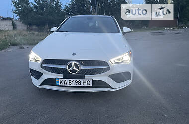 Седан Mercedes-Benz CLA 250 2019 в Киеве