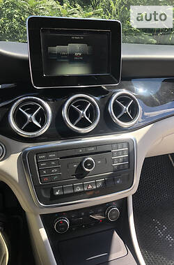 Седан Mercedes-Benz CLA-Class 2015 в Днепре