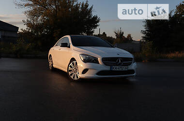 Седан Mercedes-Benz CLA-Class 2018 в Киеве