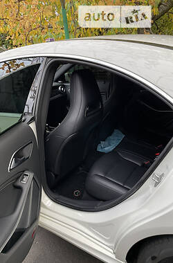 Седан Mercedes-Benz CLA-Class 2015 в 