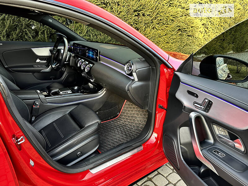 Седан Mercedes-Benz CLA-Class 2019 в Львове