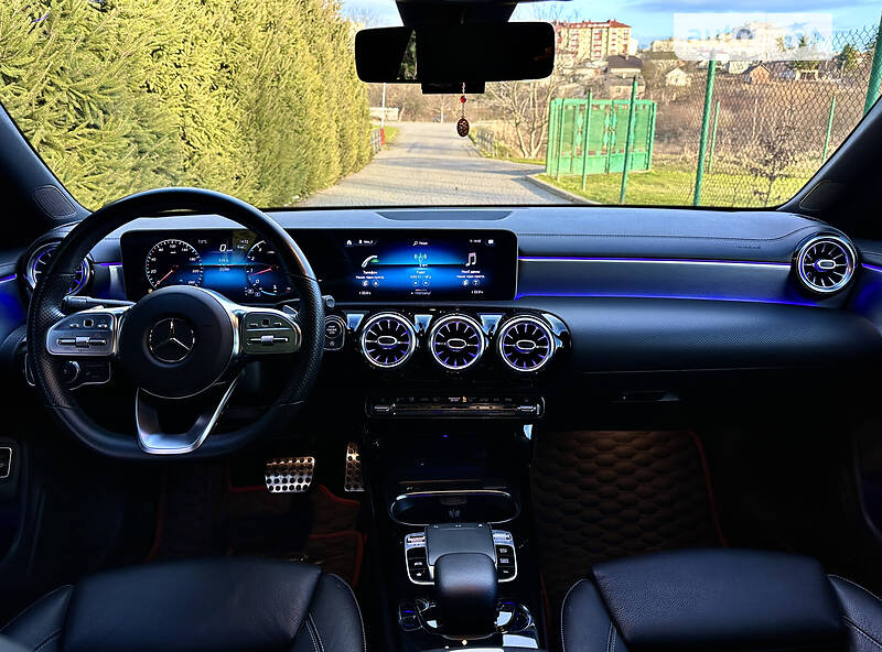 Седан Mercedes-Benz CLA-Class 2019 в Львове
