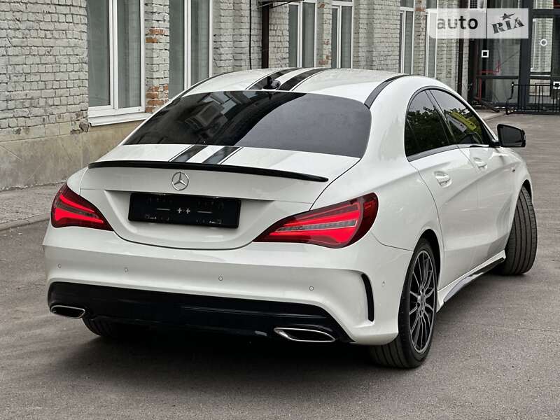 Седан Mercedes-Benz CLA-Class 2017 в Киеве