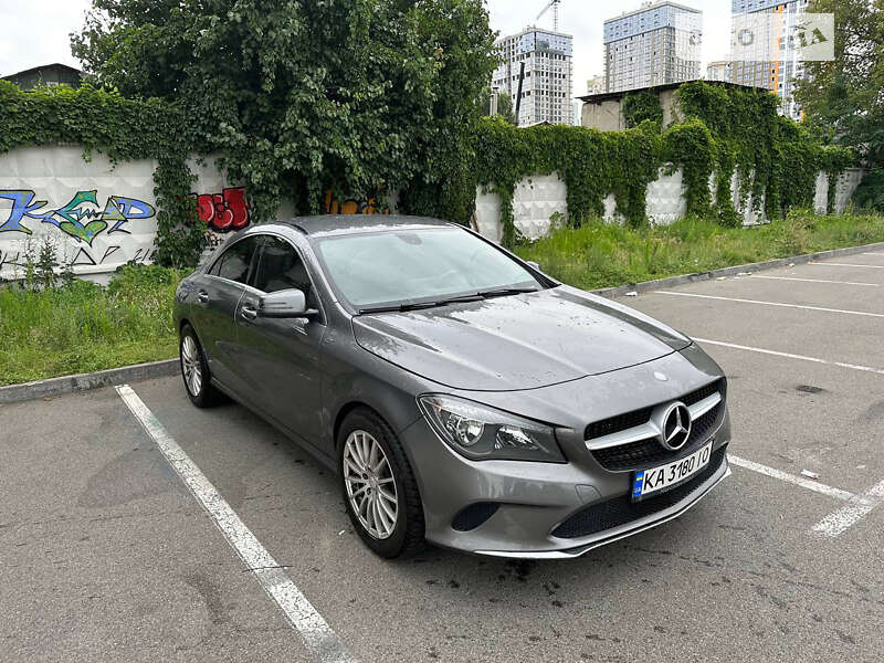 Седан Mercedes-Benz CLA-Class 2016 в Киеве