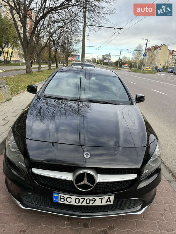 Седан Mercedes-Benz CLA-Class 2017 в Львові