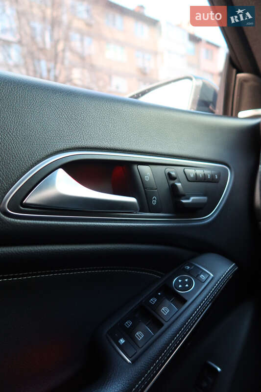 Седан Mercedes-Benz CLA-Class 2015 в Киеве