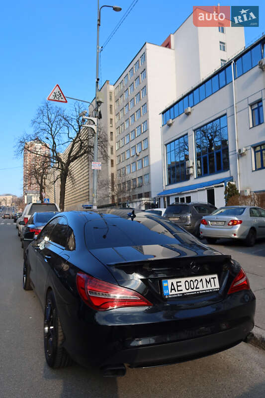 Седан Mercedes-Benz CLA-Class 2015 в Киеве