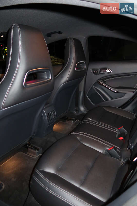 Седан Mercedes-Benz CLA-Class 2015 в Киеве