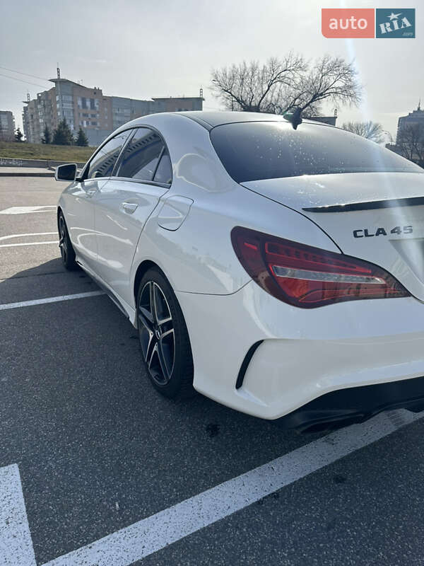 Седан Mercedes-Benz CLA-Class 2015 в Киеве