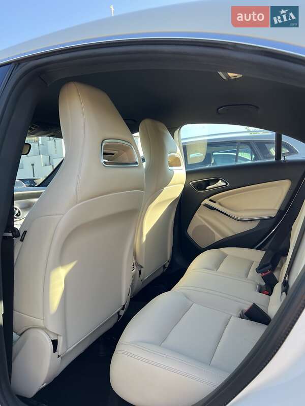 Седан Mercedes-Benz CLA-Class 2016 в Львове фото 32 Седан Mercedes-Benz CLA-Class 2016 в Львове