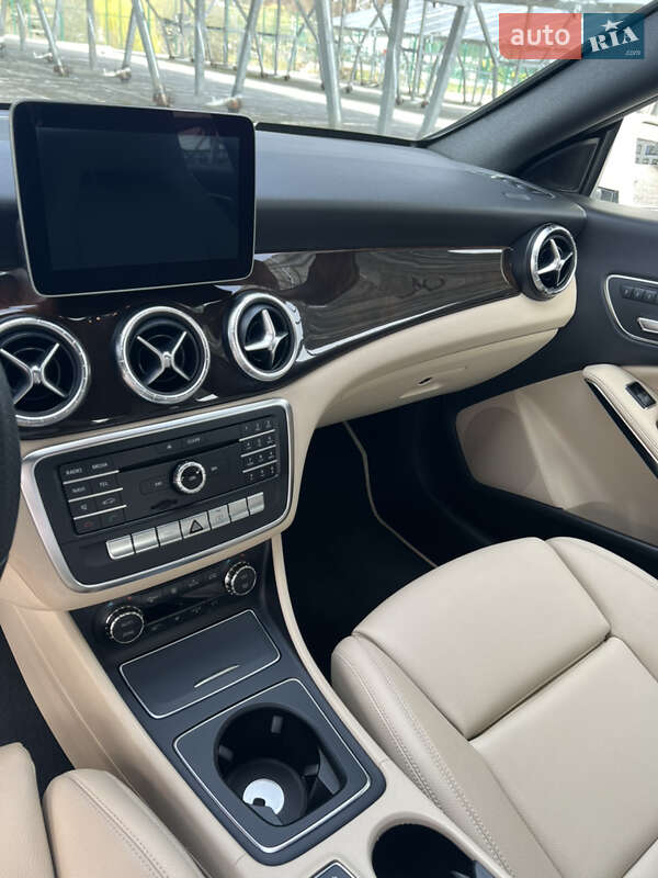 Седан Mercedes-Benz CLA-Class 2016 в Києві