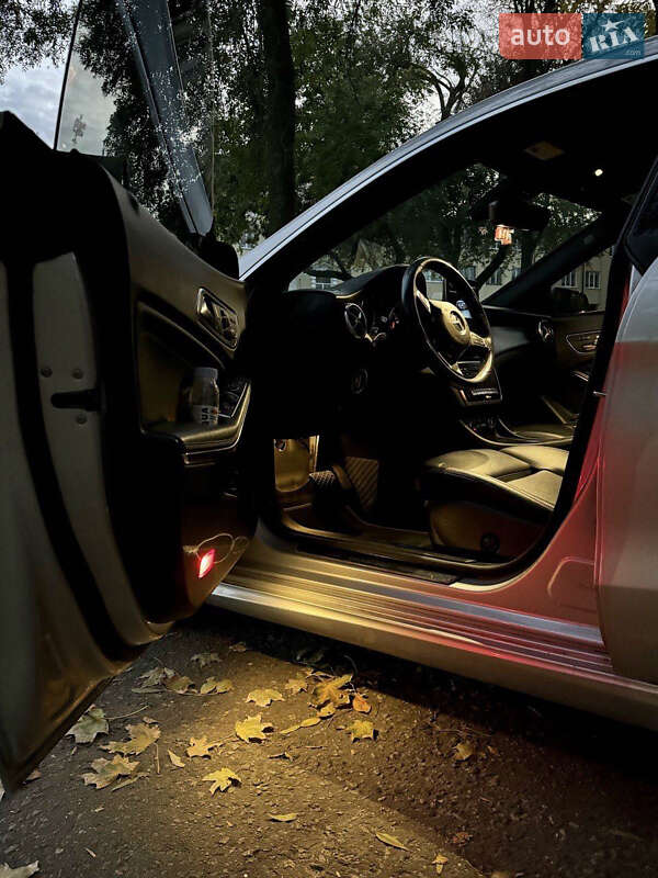 Седан Mercedes-Benz CLA-Class 2018 в Днепре