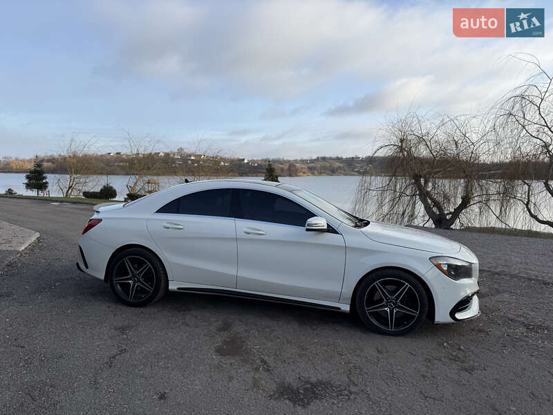 Седан Mercedes-Benz CLA-Class 2016 в Киеве