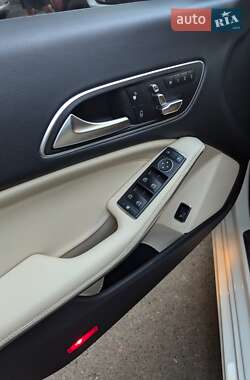 Седан Mercedes-Benz CLA-Class 2016 в 