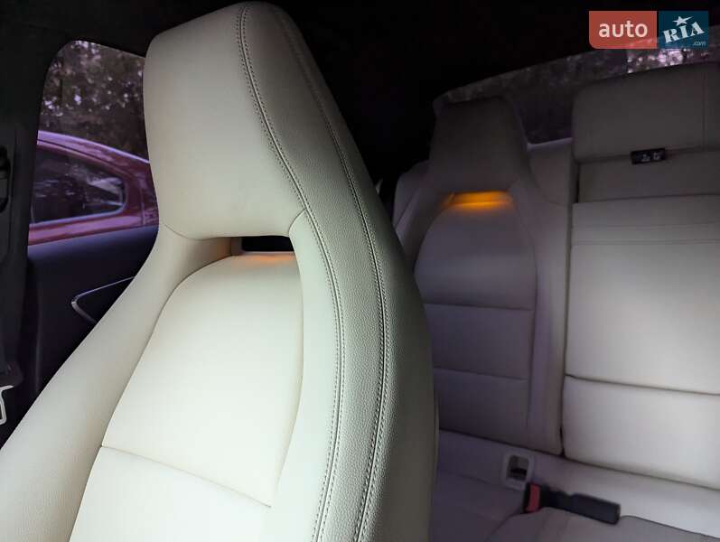 Седан Mercedes-Benz CLA-Class 2016 в Киеве